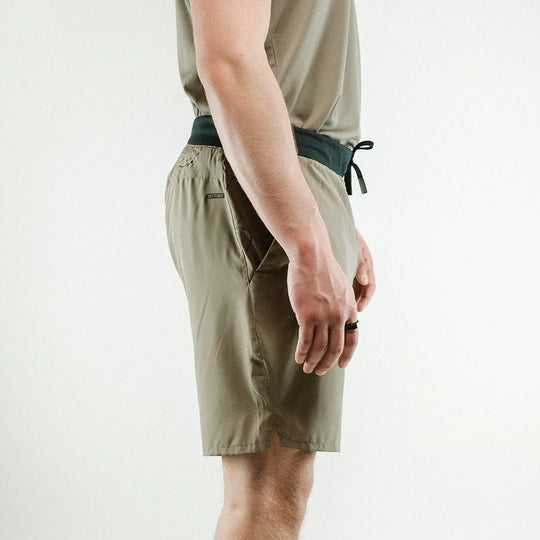 Set Point™ LW Crest Short