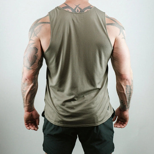 Set Point™ LW Crest Tank Top. A performance-first garment made for tactical athletics.