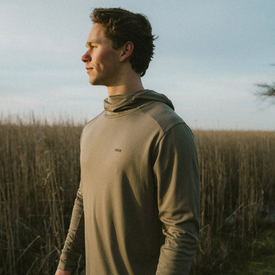 Set Point™ LW Hybrid Hooded Sun Shirt